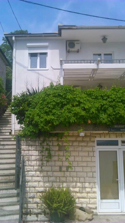 Apatments Stanojlovic Djenovic Apartman Herceg Novi Kültér fotó